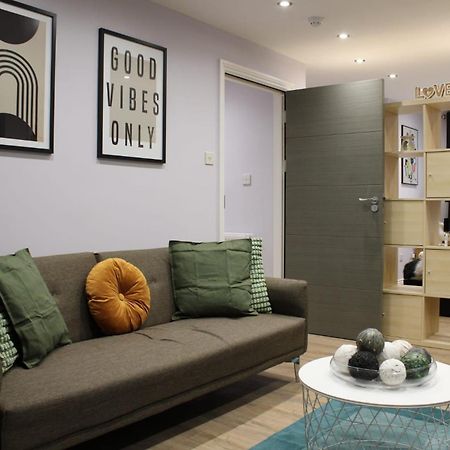 5 Star Apartment لندن المظهر الخارجي الصورة