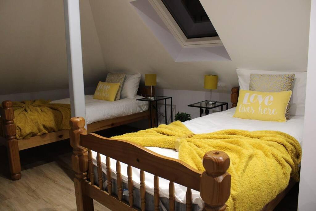 5 Star Apartment لندن المظهر الخارجي الصورة