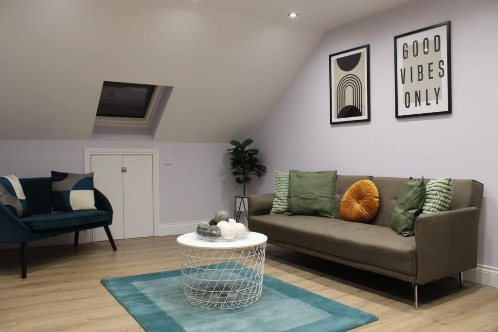 5 Star Apartment لندن المظهر الخارجي الصورة